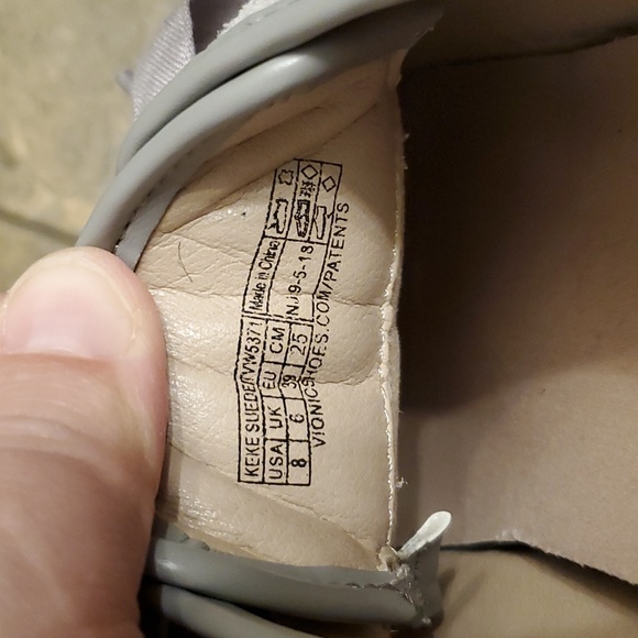 Vionic Women's Suede Leather sneakers 8 - Picture 6 of 8